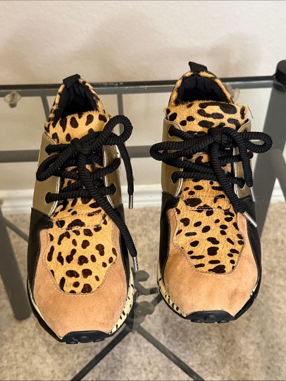 Steve Madden Calf Hair Leopard & Gold Mixed-Media Platform Sneakers Sz 7.5 - Picture 2 of 7